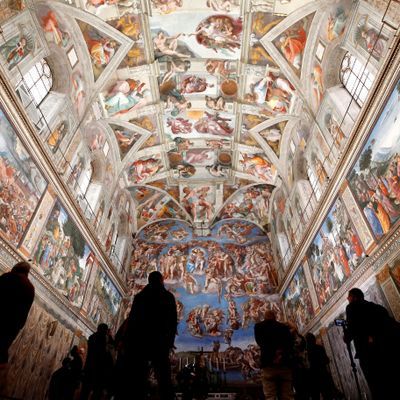 Die Mitarbeiter:innen der Museen im Vatikan sind unzufrieden und drohen mit einer Sammelklage. 