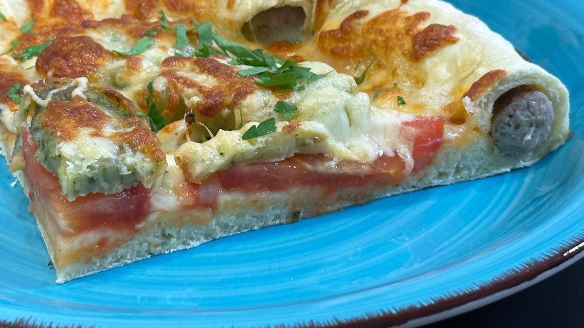 Maultaschen-Würstchen-Pizza