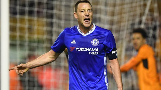 
                <strong>Verteidiger: John Terry</strong><br>
                Chelseas Fanliebling John Terry sagt "Goodbye" - zumindest bei den "Blues". In der Saison 2013/14 waren Terry und Eto'o Mannschaftskollegen. 
              