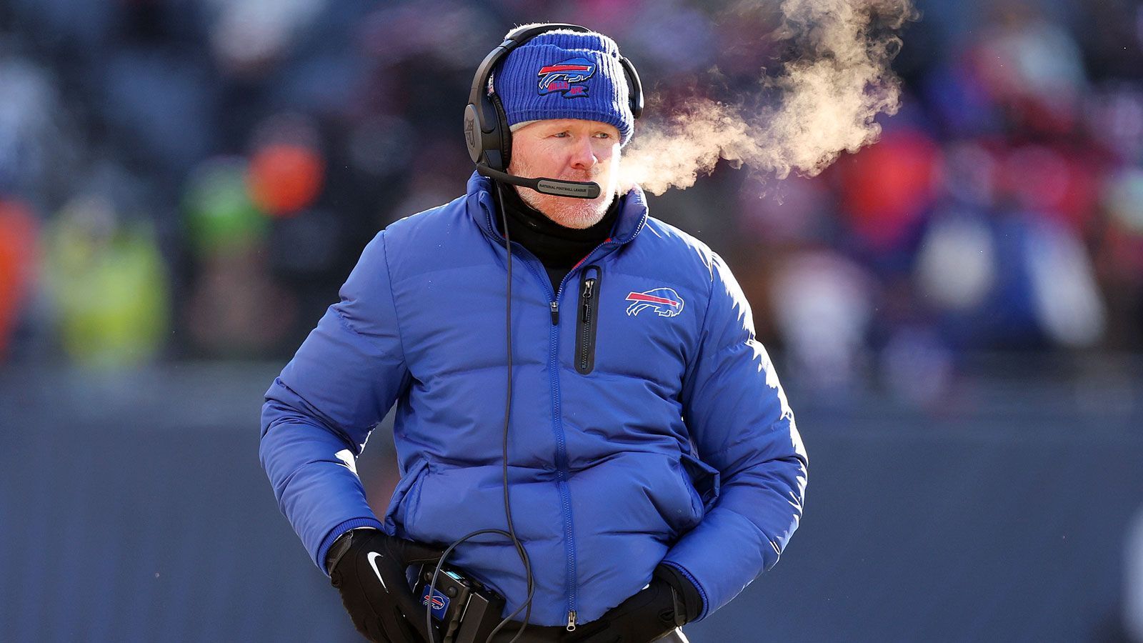 <strong>4. Platz (geteilt): Sean McDermott</strong><br>
                • Team: Buffalo Bills<br>• Im Amt seit: 2017<br>• Regular-Season-Bilanz: 73-41<br>• Vorherige Stationen: Eagles-DC (2009-2010), Panthers-DC (2011-2016)