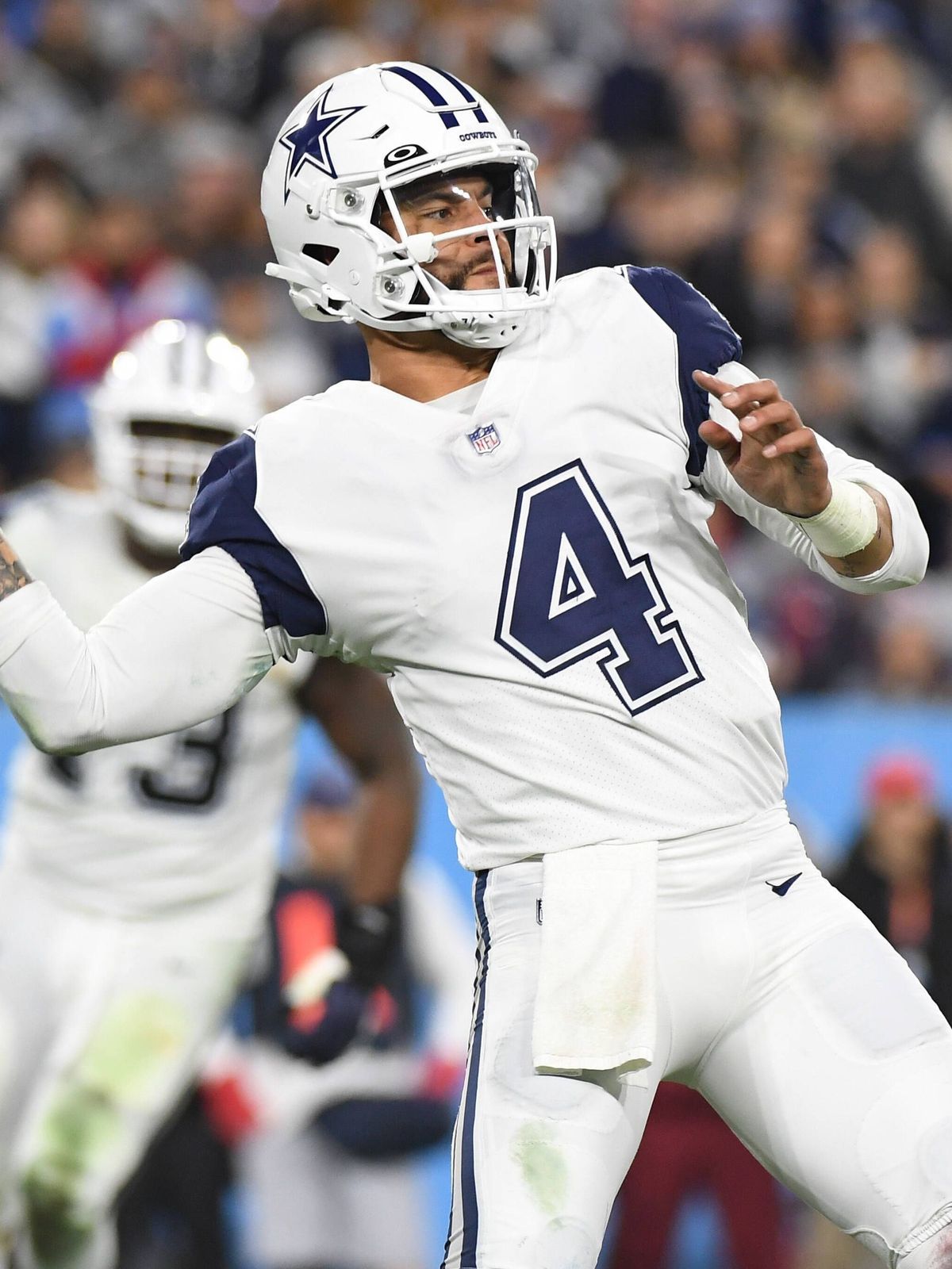 NFL, American Football Herren, USA Dallas Cowboys at Tennessee Titans Dec 29, 2022; Nashville, Tennessee, USA; Dallas Cowboys quarterback Dak Prescott (4) throws during the first half against the T...