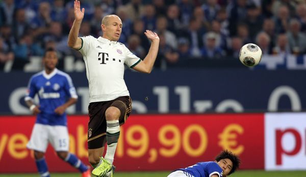 
                <strong>FC Schalke 04 - Bayern München 0:4</strong><br>
                Am Ende überspringen die Bayern um Arjen Robben die Hürde S04 locker und fahren den höchsten Saisonsieg ein. Damit schließen sie nach Punkten zu Dortmund auf und liegen nur wegen der weniger erzielten eigenen Tore knapp hinter dem Rivalen auf Rang zwei
              