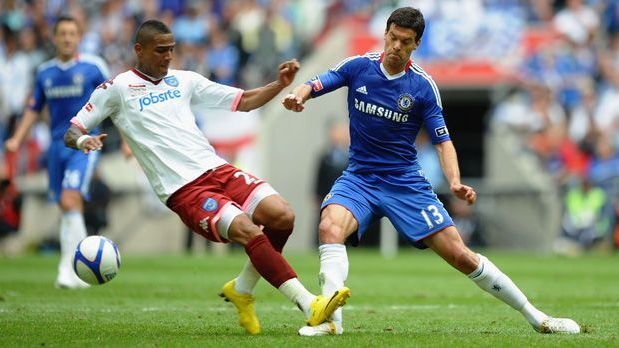 <strong>Michael Ballack: FA-Cup-Finale 2010, Portsmouth - Chelsea</strong><br>Ein Foul, welches Kevin-Prince Boateng zum Feindbild in Fußball-Deutschland machte: Ballack erlitt durch das Foul eine schmerzhafte Blessur am rechten Sprunggelenk und musste den Platz verlassen. Noch schlimmer: Die Verletzung kostete Ballack die WM-Teilnahme 2010. Der "Capitano" spielte danach nie mehr für Deutschland.