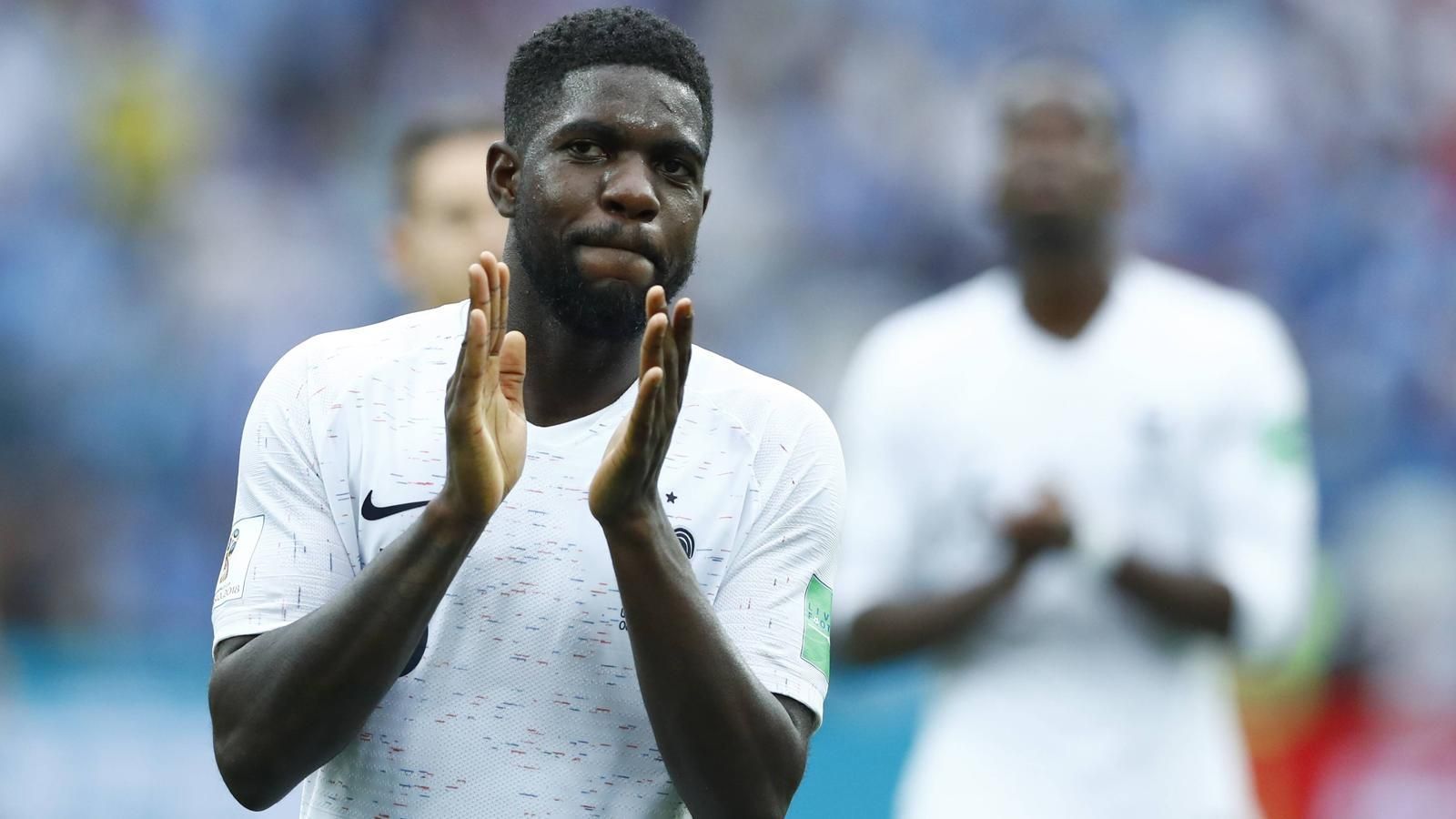 
                <strong>Samuel Umititi (Frankreich)</strong><br>
                Ebenfalls musste Samuel Umtiti, der seit Beginn des Turniers mit Schmerzen im linken Knie zu kämpfen hat, im Training am Montag kürzer treten.
              