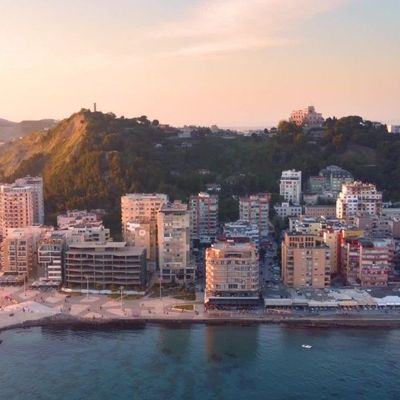 Ein frühes Beben nahe der Adriaküste in Albanien