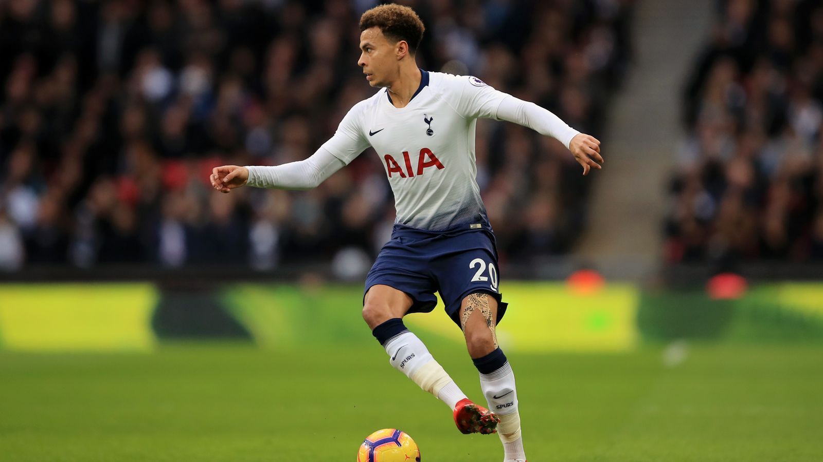 
                <strong>Platz 4 - Dele Alli (Tottenham Hotspur)</strong><br>
                14 Prozent der Stimmen
              