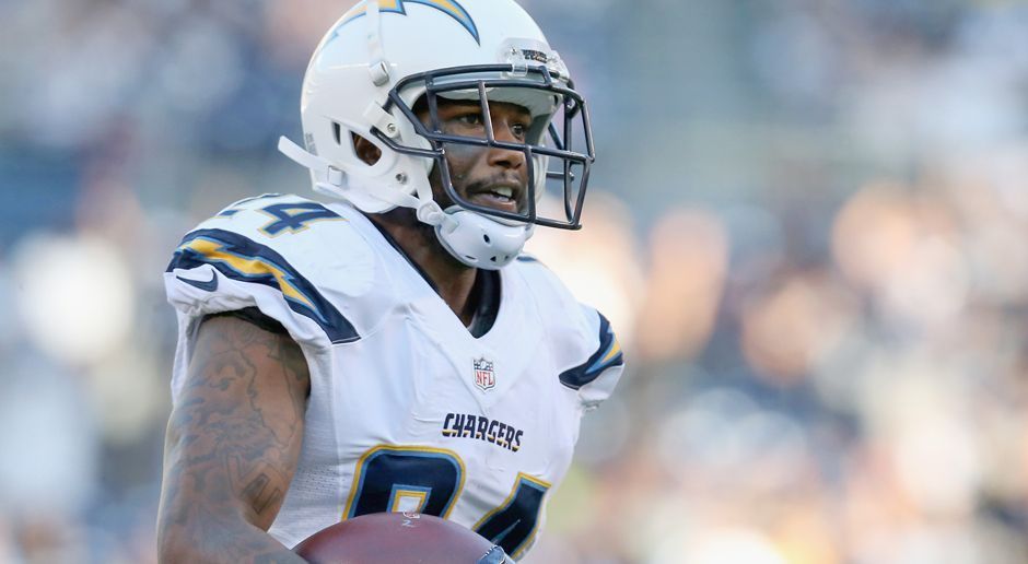 
                <strong>Brandon Flowers (L.A. Chargers)</strong><br>
                Die L.A. Chargers haben sich von Cornerback Brandon Flowers getrennt. Der 31-Jährige kam in der vergangenen Saison wegen verschiedener Verletzungen nur zu sechs Einsätzen. Neben Flowers wurden auch Offensive Lineman D.J. Fluker und Wide Receiver Stevie Johnson entlassen. Laut "OverTheCap.com" sparen die Chargers dadurch ca. 19 Millionen US-Dollar ein. Kurz vor dem Start der Pre Season gab Flowers sein sofortiges Karriereende bekannt.
              
