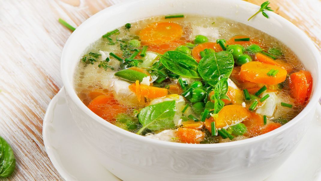 Mit dieser Suppe versorgst du deinen Körper mit einer ordentlichen Portion Vitamine.