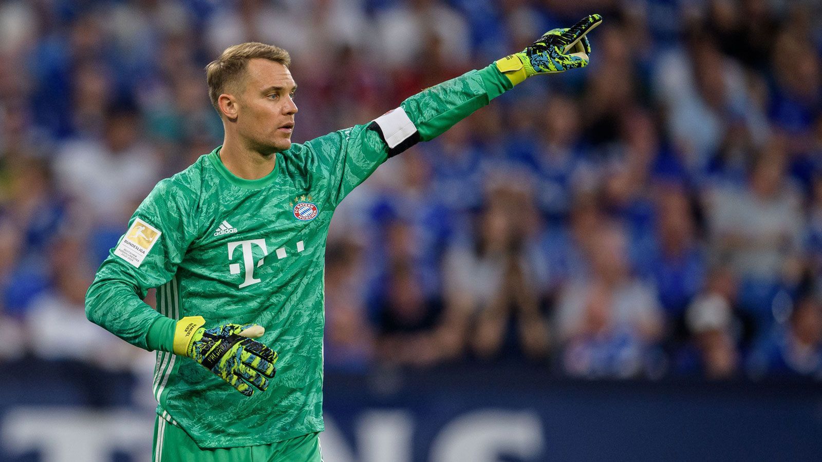 
                <strong>Manuel Neuer</strong><br>
                Kapitän Manuel Neuer führt den Mannschaftsrat an, der übrigens keine neue Erfindung des Trainers ist. Der offizielle Spielerrat war erst 2017 mit dem Rücktritt des damaligen Spielführers Philipp Lahm aufgelöst worden. 
              