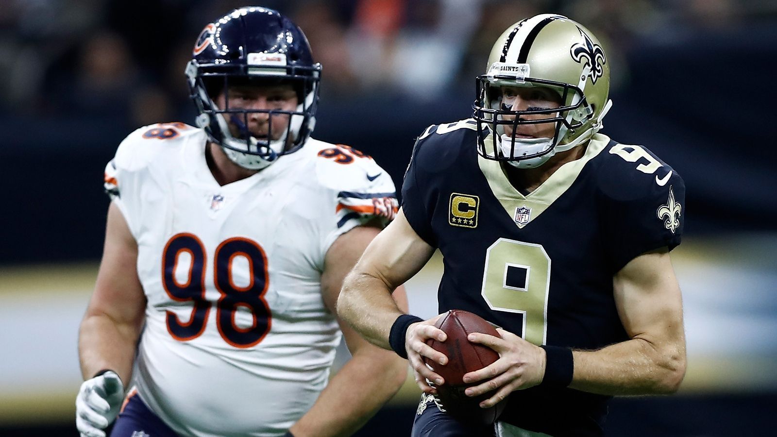 
                <strong>Woche 7: New Orleans Saints at Chicago Bears</strong><br>
                In der NFL gibt es nur wenige Begegnungen in der NFL, wo die beiden Fanlager wirklich einen Hass aufeinander haben. Das Duell zwischen den New Orleans Saints und den Chicago Bears ist ein solches Duell. Der Auslöser: Als die New Orleans Saints im NFL Championship Game der Saison 2006 auf die Bears trafen, hielt ein Fan der Bears ein geschmackloses Transparent hoch mit der Aufschrift: "Die Bears bringen das zu Ende, was Katrina (der Hurrikan, Anm.d.Red.) begann." Tatsächlich gewannen die Bears damals das Duell – und sind seitdem Hassobjekt der Saints-Fans.
              