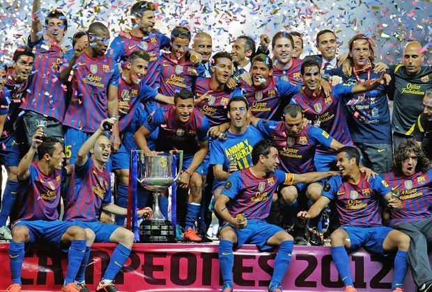 
                <strong>Die glorreichen Zeiten</strong><br>
                Der FC Barcelona blickt in diesen Tagen demütig zurück in die Vergangenheit. In ihren glorreichen Zeiten räumten die Katalanen so ziemlich alles ab und erweiterten ihren Vitrinenschrank um unzählige Pokale.
              