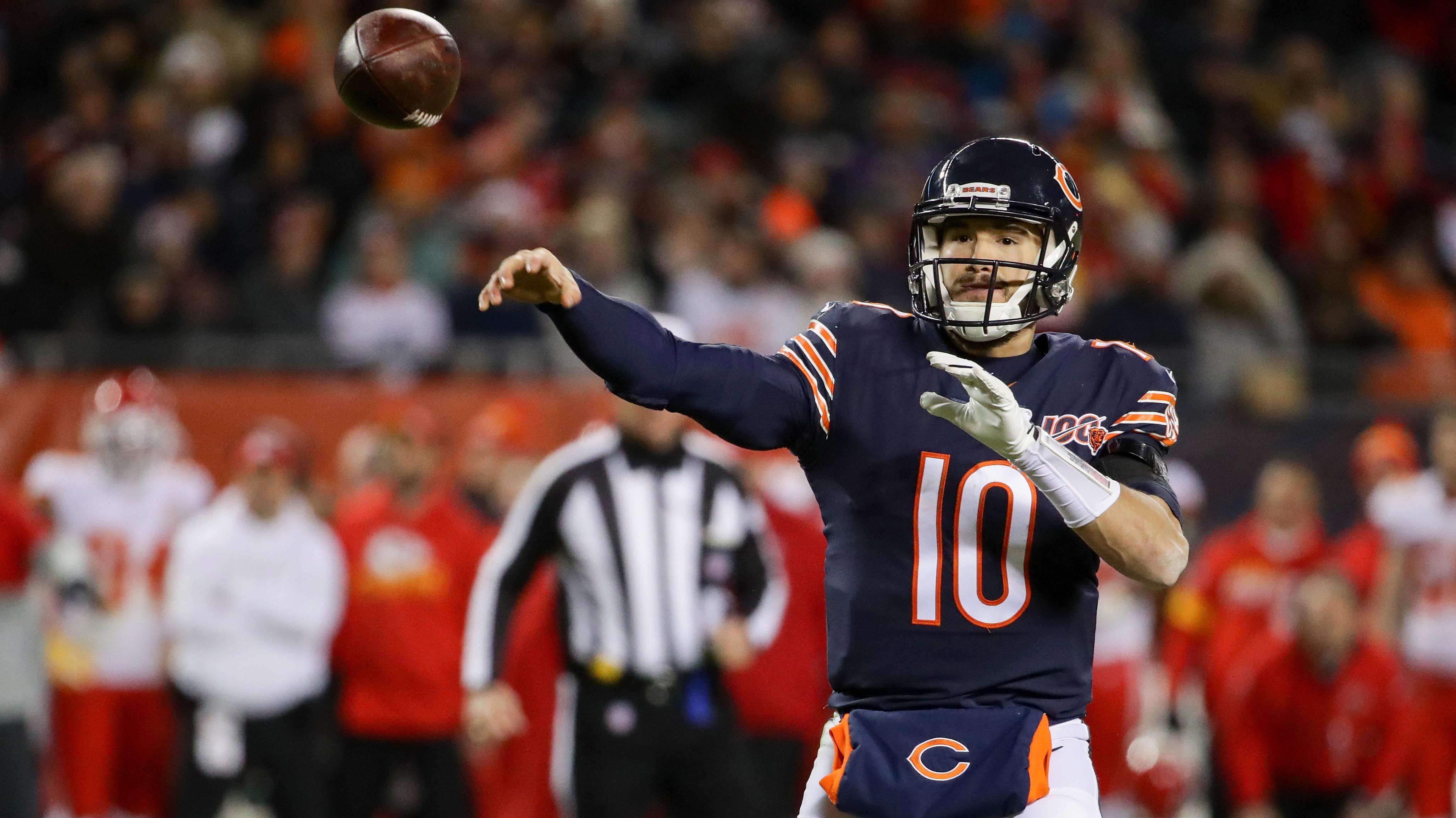 <strong>Chicago Bears traden sich für Mitchell Trubisky hoch</strong><br>
                Doch der Signal Caller blieb in Chicago komplett hinter seinen Erwartungen. Zwar war Trubisky über vier Jahre Starter der Bears, doch gemessen an dem, was die Bears für ihn getradet haben, hat es sich nicht ausgezahlt. Auch bei den Buffalo Bills und zuletzt Pittsburgh Steelers funktionierte er nicht.&nbsp;