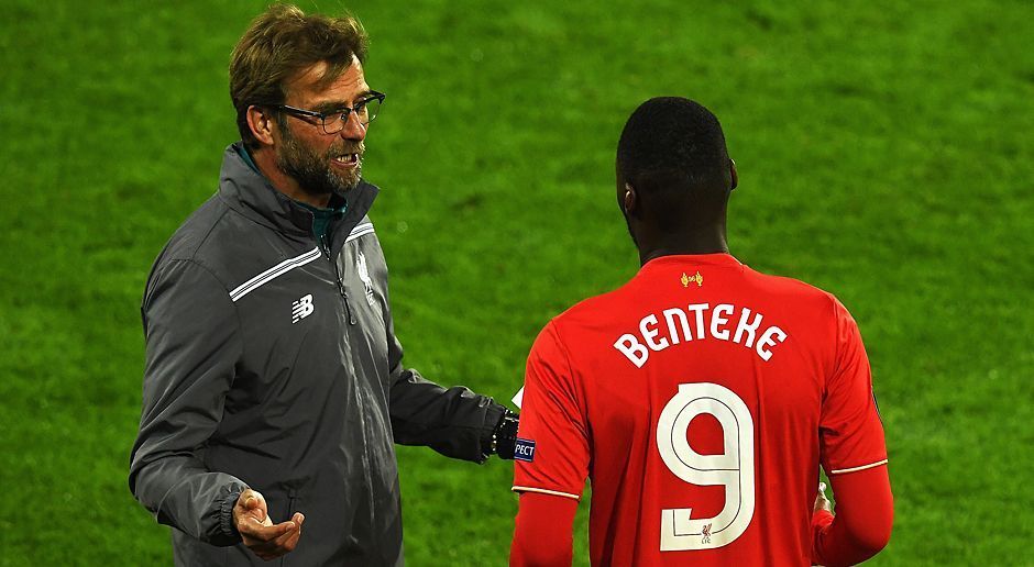 
                <strong>Jürgen Klopp FC Liverpool</strong><br>
                Der Trainer wechselt Joker Benteke ein.
              