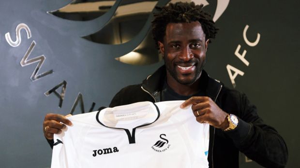 
                <strong>Wilfried Bony (von Manchester City zu Swansea City)</strong><br>
                Der eine geht, der andere kommt! In Swansea war am Deadline Day noch richtig viel los. Denn natürlich musste nach dem Abgang von Llorente ein Ersatz her. Den fanden die Waliser in Manchester. Die "Swans" holten ihren Ex-Star Wilfried Bony von ManCity zurück. Er soll ebenfalls rund 13 Millionen Euro gekostet haben. Der 28-Jährige unterschrieb bei Swansea einen Zweijahres-Vertrag mit Option auf eine dritte Spielzeit. In seiner ersten Ära beim Premier-League-Klub gelangen Bony in 70 Pflichtspielen 35 Treffer, ehe er im Januar 2015 bei den "Citizens" anheuerte.
              