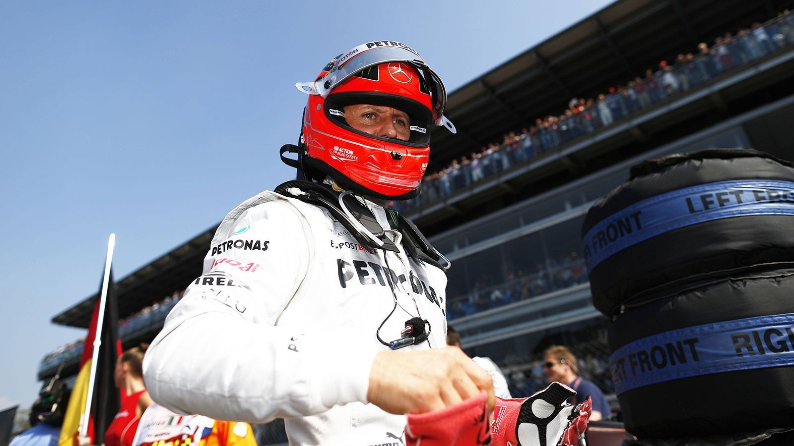 
                <strong>Starts bei einem Grand Prix</strong><br>
                Michael Schumacher: 307 (Platz 4) - Lewis Hamilton: 264 (Platz 7) -Platz 1: Kimi Räikkönen (327)
              