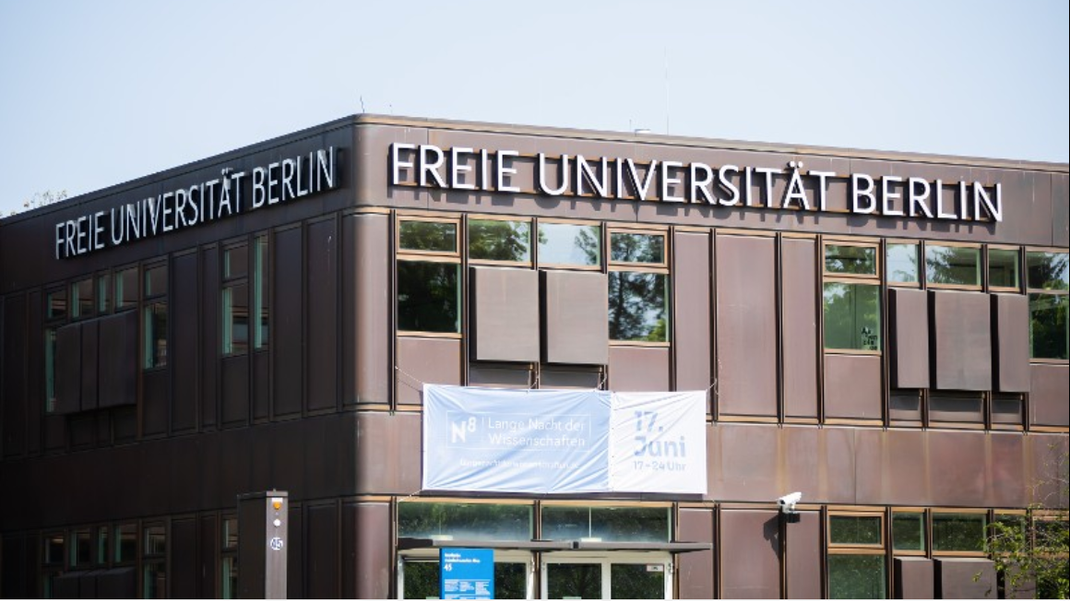 Die Polizei musste wegen eines Streits den Hörsaal der FU Berlin räumen.