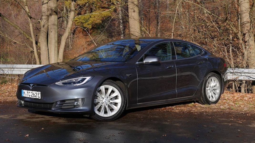 Model s raven discount