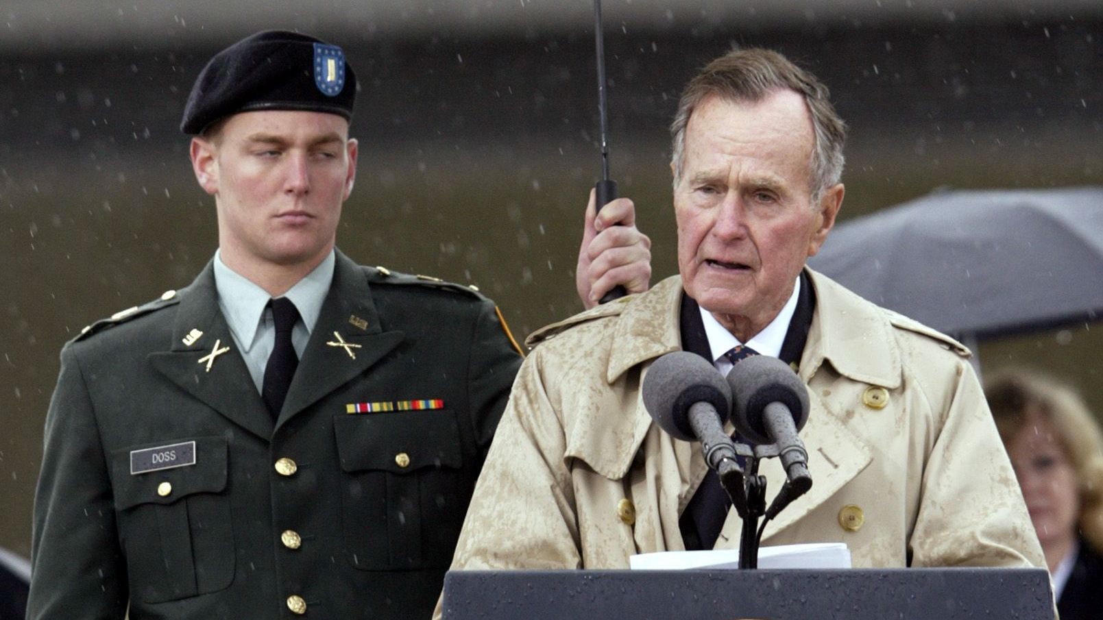 20. Januar 1989 bis 20. Januar 1993: George Bush (rechts), Vater von George W. Bush, ist der 41. Präsident der Vereinigten Staaten.&nbsp;
