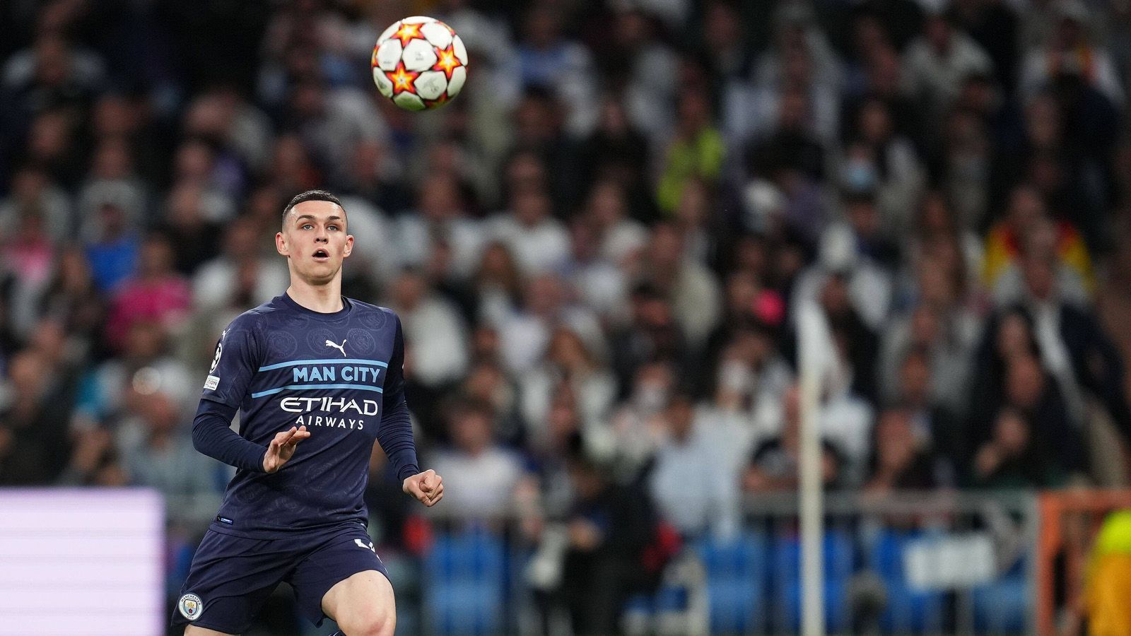 
                <strong>Phil Foden</strong><br>
                Bleibt, wie die gesamte Offensivabteilung der "Citizens", in den ersten 45 Minuten unauffällig und ist damit beschäftigt die Abwehrreihe der Königlichen anzulaufen und unter Druck zu setzen. Erzielt kurz vor Schluss der regulären 90 Minuten fast das 2:2. Versucht viel, aber bleibt - auch in der Verlängerung - glücklos. ran-Note: 3
              