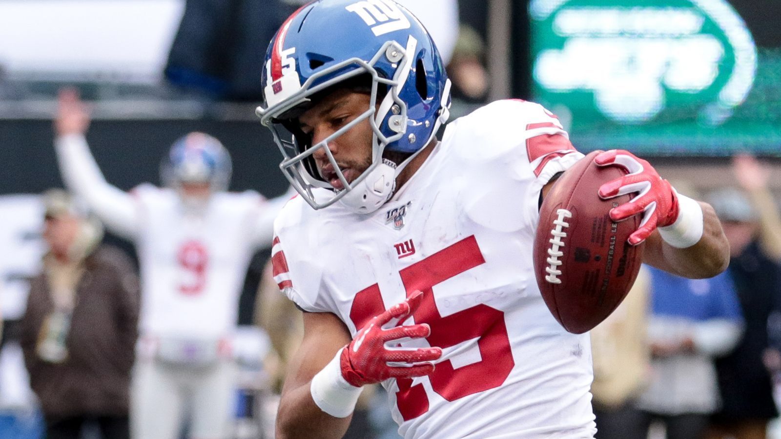 
                <strong>3. Golden Tate (New York Giants)</strong><br>
                Doping brachte dem Wide Receiver eine Vier-Spiele-Sperre ein, die ihn 1,8 Millionen Dollar kostete.
              