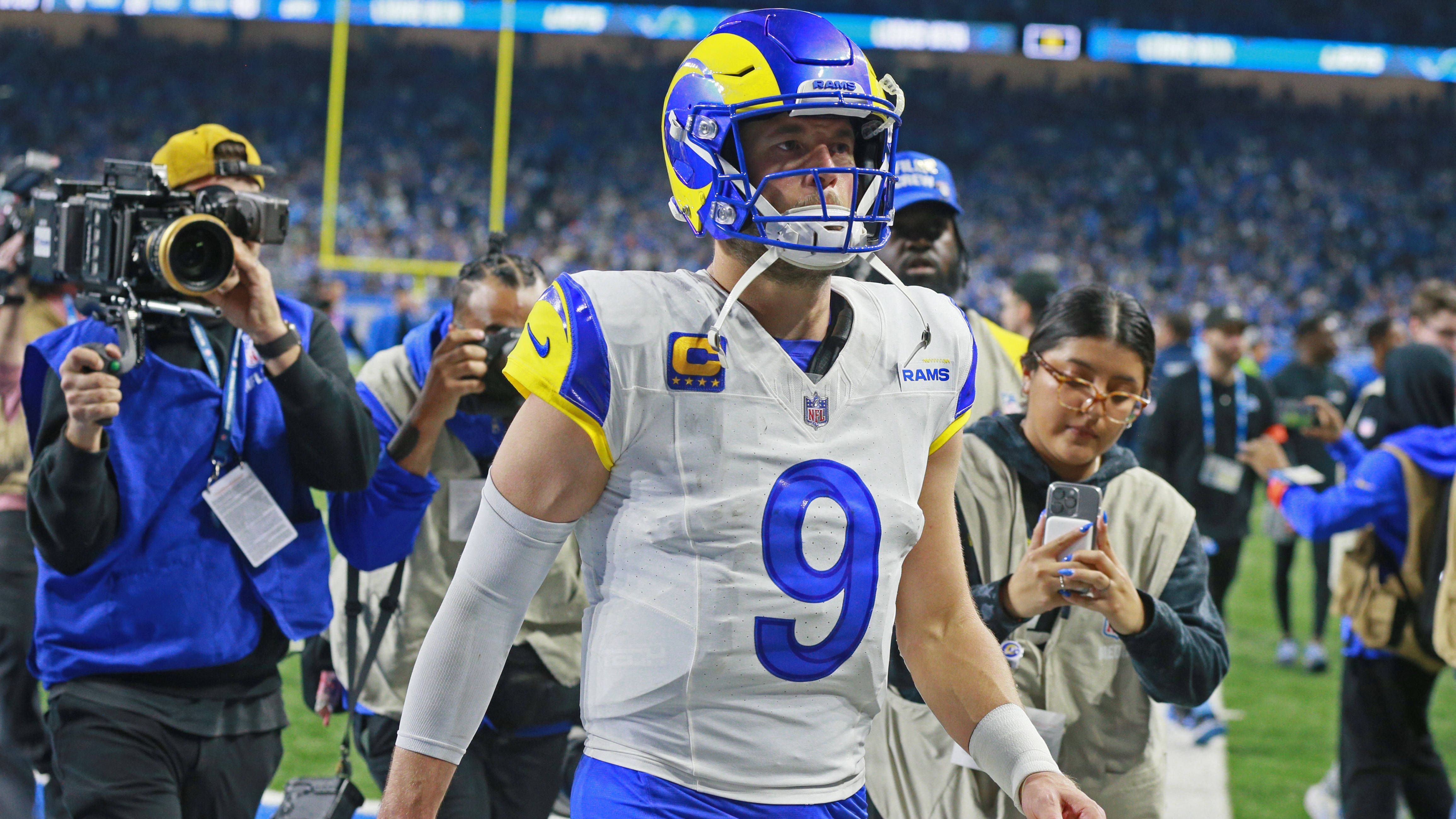 <strong>Matthew Stafford (Los Angeles Rams)</strong><br>Der Super-Bowl-Champ von 2022 musste im Duell mit seinem Ex-Team eine seiner bittersten Niederlagen hinnehmen. Obwohl er mit seinen Kindern immer noch die Lions-Spiele anschaut, wurde der 35-Jährige in Detroit ausgebuht. Auch den persönlichen Vergleich mit Gegenüber Jared Goff, für den er damals von Detroit nach LA transferiert wurde, verlor Stafford. Entsprechend niedergeschlagen verließ der Routinier das Ford Field.