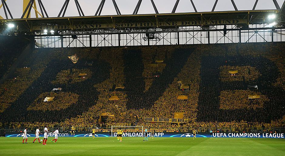 
                <strong>Die Fans</strong><br>
                Wir beginnen in unserer Einzelkritik heute mit den Fans des BVB. Nach dem Anschlag auf ihre Mannschaft an Tag zuvor klingt das "You'll Never Walk Alone" vor Anpfiff diesmal besonders lang in den Ohren nach. Die Choreographie der Süd das gesamte Spiel über ist überragend. Echte Liebe eben.
              