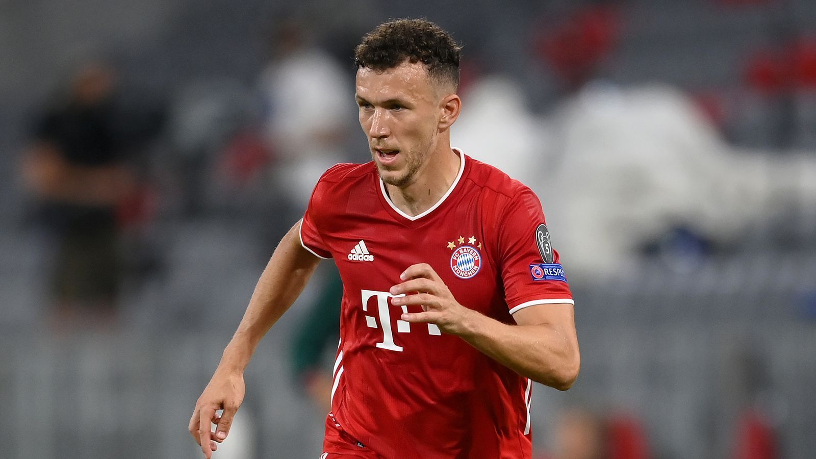 
                <strong>Ivan Perisic</strong><br>
                Bemerkenswert, dass er als Auswechselspieler der Erste war, der Coman zum Führungstreffer gratuliert und ihn herzlich in den Arm nimmt. Kommt dann in der 68. Minute für den Franzosen. Auf dem Platz hat er nicht mehr allzu viele Aktionen. ran.de-Note: 4,5
              