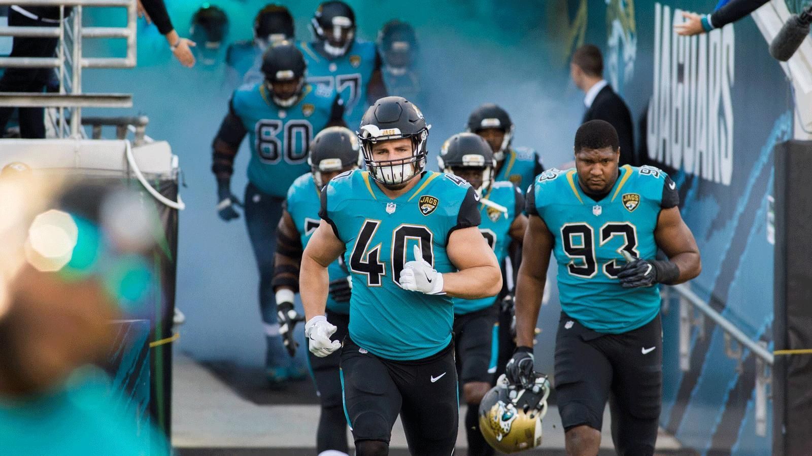 
                <strong>Jacksonville Jaguars</strong><br>
                Quarterback (2): Cody Kessler, Blake BortlesRunning Back (3): T.J. Yeldon, Corey Grant, Leonard FournetteFullback (1): Tommy BohanonWide Receiver (6): DJ Chark Jr., Donte Moncrief, Rashad Greene Sr., Dede Westbrook, Jaydon Mickens, Keelan ColeTight End (3): Austin Seferian-Jenkins, Niles Paul, James O'ShaughnessyOffensive Line (10): Andrew Norwell, Will Richardson Jr., Jermey Parnell, Tyler Shatley, Josh Walker, A.J. Cann, Josh Wells, Brandon Linder, Cam Robinson, Chris ReedDefensive Line (10): Lerentee McCray, Dawuane Smoot, Yannick Ngakoue, Taven Bryan, Calais Campbell, Michael Bennett, Malik Jackson, Marcell Dareus, Abry Jones, Eli AnkouLinebacker (5): Leon Jacobs, Donald Payne, Blair Brown, Telvin Smith Sr., Myles JackSecondary (10): Tre Herndon, D.J. Hayden, Jalen Ramsey, Tyler Patmon, A.J. Bouye, Ronnie Harrison, Cody Davis, Tashaun Gipson Sr., Jarrod Wilson, Barry ChurchSpecialists (3): Josh Lambo, Carson Tinker, Logan Cooke
              