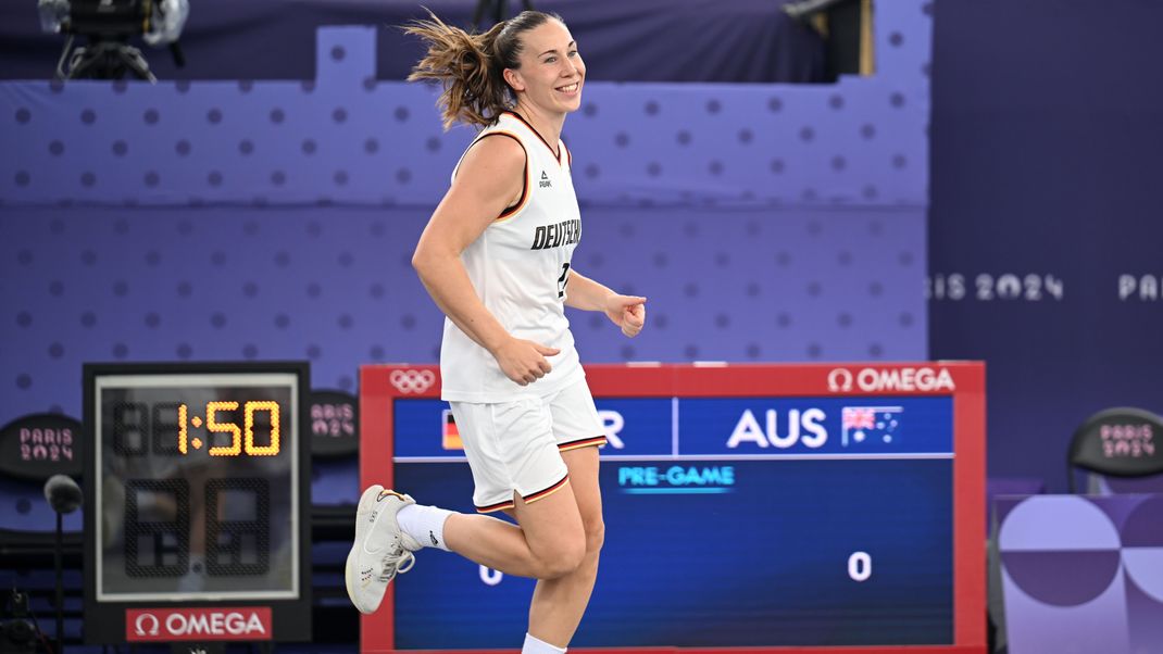 Die deutschen Olympia-Debütantinnen (Basketball/3x3) erreichten auf Anhieb das Halbfinale. Gegen Kanada wollen Svenja Brunckhorst und Co. nun sogar den Einzug ins Endspiel perfekt machen.