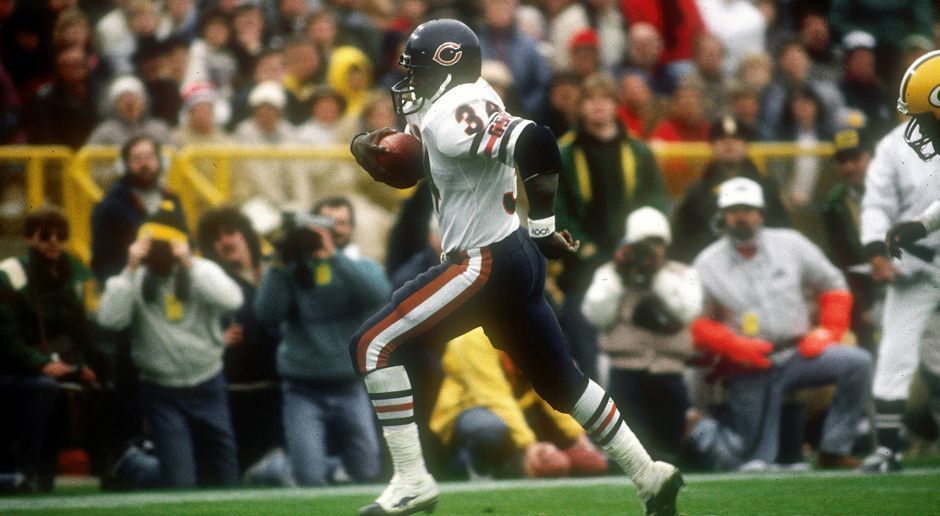 
                <strong>Patrick Esume</strong><br>
                Platz 4 - Walter Payton: "Wenn ein Award nach dir benannt wird, sagt das doch schon alles - Der 'Walter Payton Man of the Year Award' wird jährlich an Spieler vergeben, die sowohl durch ihre sportliche Leistung, als auch durch ihr soziales Engagement aufgefallen sind."
              