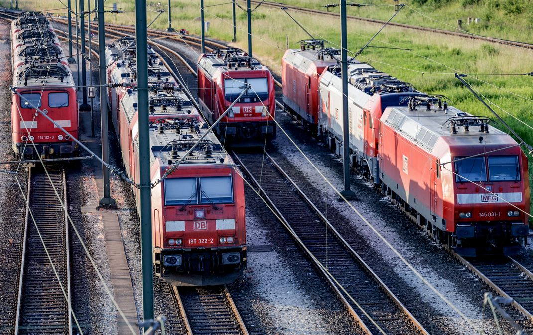 Eine so hohe Pünktlichkeit im Zugverkehr wie in Japan wird es in Deutschland niemals geben.