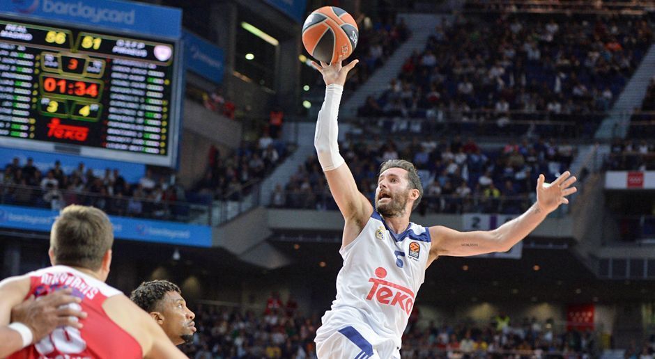 
                <strong>Rudy Fernandez (Real Madrid)</strong><br>
                Der Mallorquiner wurde zwar 2007 von den Phoenix Suns gedraftet, blieb aber wegen vertraglichen Verpflichtungen bei seinem Jugendklub Juventut Badalona. 2008 sicherten sich die Portland Trail Blazers die Rechte am Shooting Guard. Wegen seiner Sprungkraft erhielt der Rookie als erster Europäer eine Einladung zum Slam Dunk Contest beim All-Star Weekend 2009. Im Anschluss plagte sich Fernandez immer wieder mit Rückenproblemen und wechselte 2011 erstmals zu Real Madrid. Nach einem einjährigen Gastspiel bei den Denver Nuggets holten die "Königlichen" den Spanier 2012 endgültig nach Europa zurück. 
              