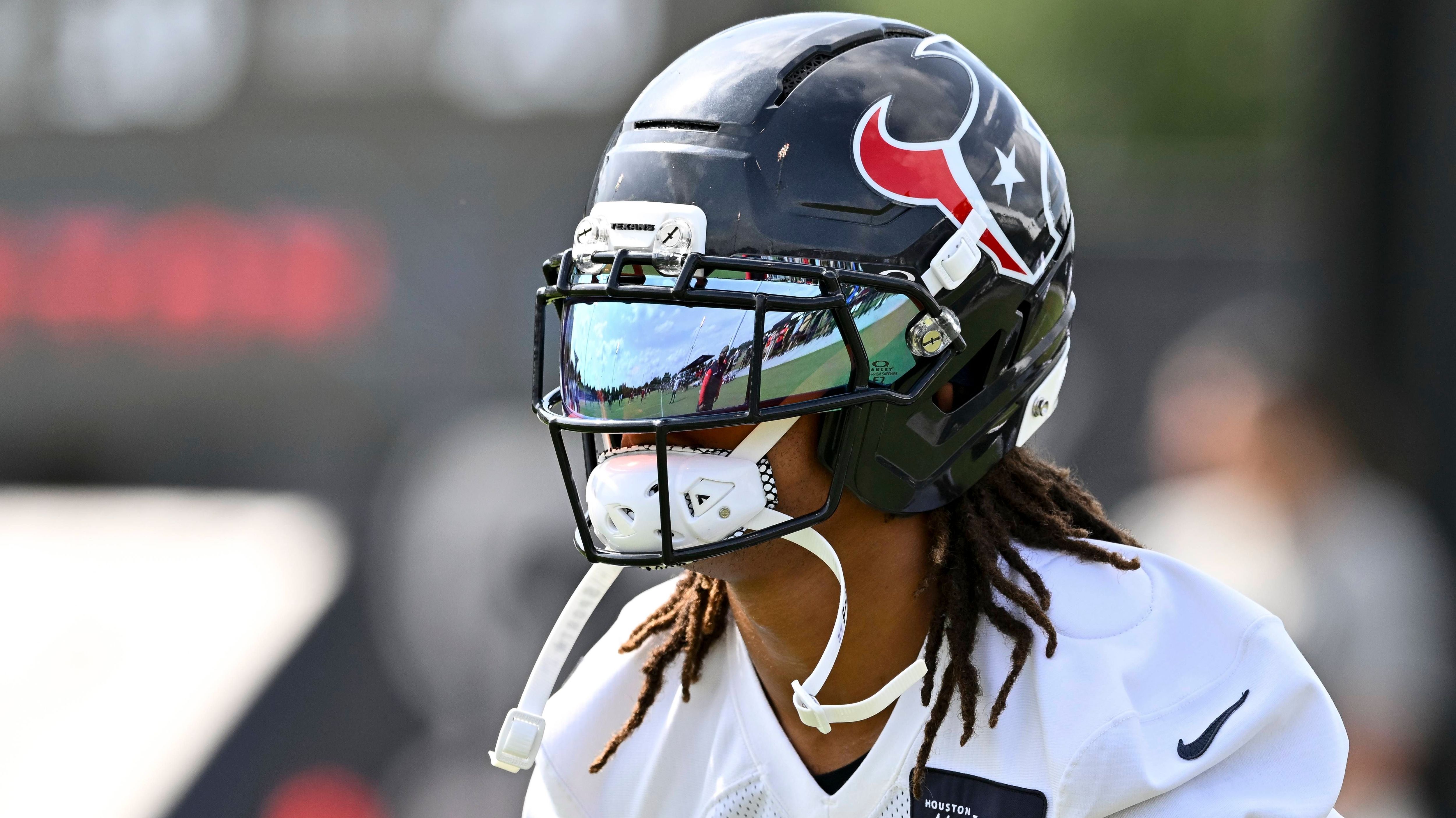 <a href="https://www.espn.com/nfl/player/_/id/4426434/derek-stingley-jr"></a><strong>Platz 2:&nbsp;Derek Stingley Jr.</strong><br>- Team: Houston Texans<br>- Ranking 2024: 10<a href="https://www.espn.com/nfl/team/_/name/hou/houston-texans"></a>