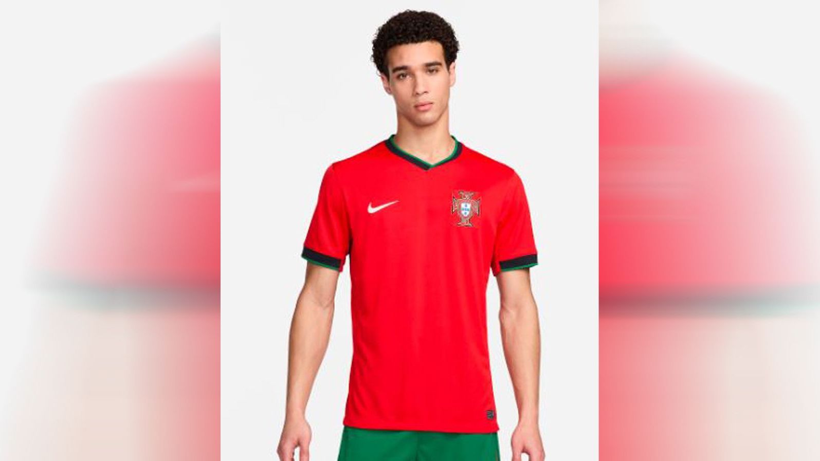 <strong>Gruppe F: Portugal - Heimtrikot<br></strong>Portugal tritt im Heimtrikot auf, wie man es kennt. Roter Grundton und grüne Hosen, neu sind aber die schwarzen Akzente an Hals und Ärmeln.