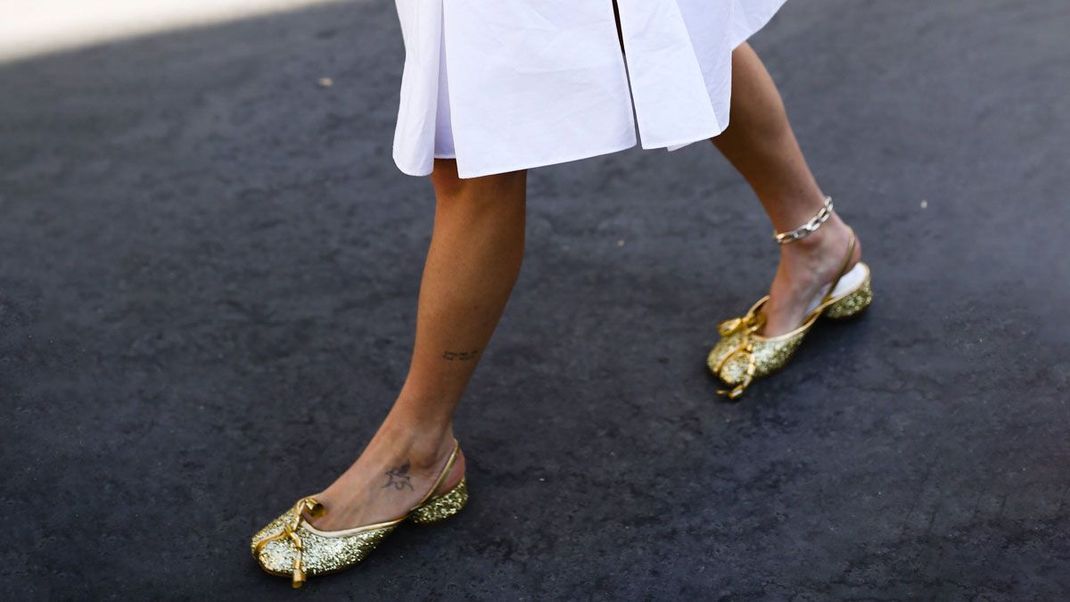 Zum Rock, zum Kleid, zur Hose – es gibt viele Style-Möglichkeiten, wie ihr eure Ballerinas richtig in Szene bringen könnt.&nbsp;