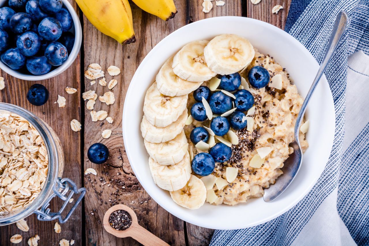 Bananen und Beeren sind ebenfalls besser verträglich, da sie ein gutes Glukose-Fruktose-Verhältnis haben.