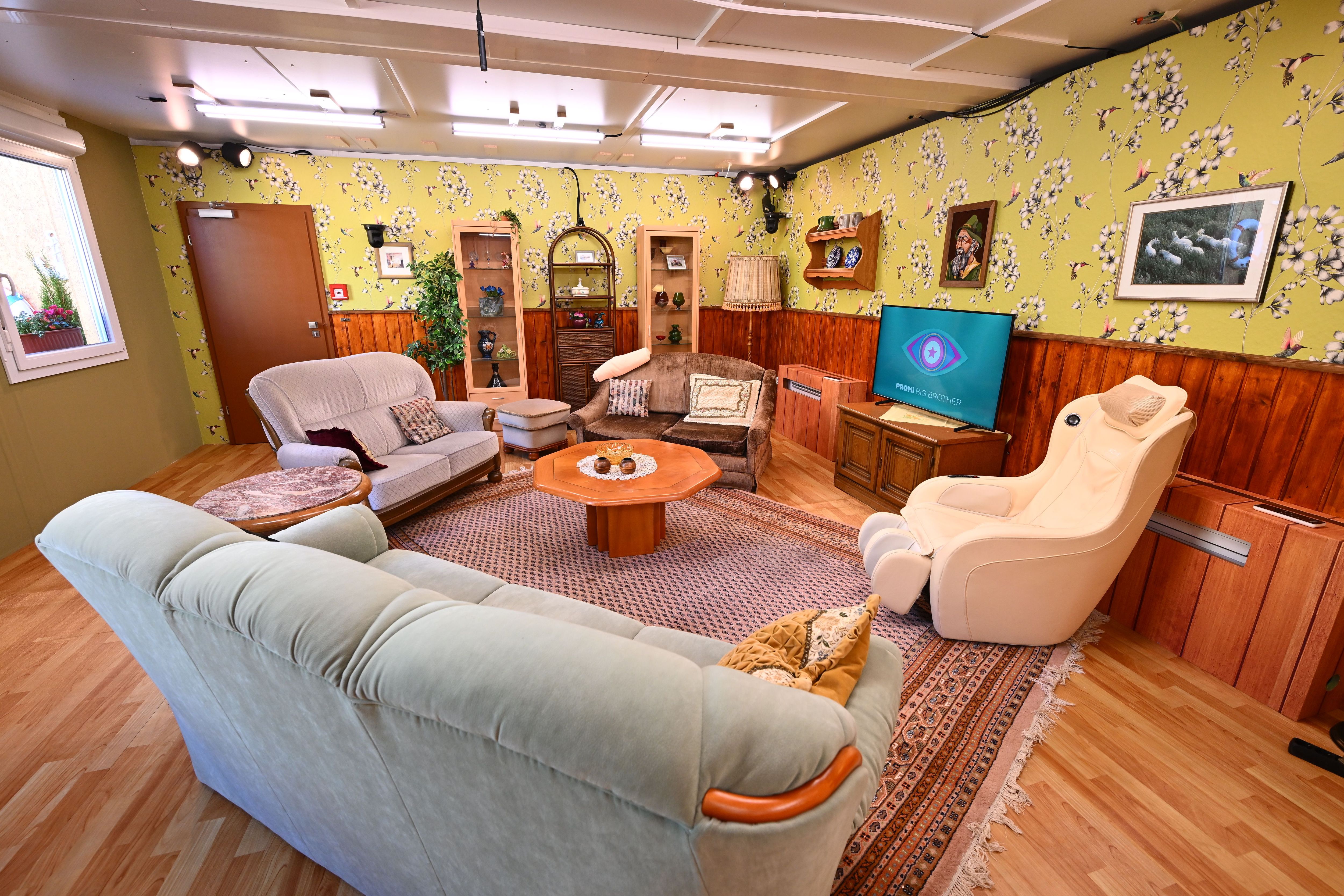 In diesem Wohnzimmer werden die prominenten Bewohner:innen viel Zeit verbringen.