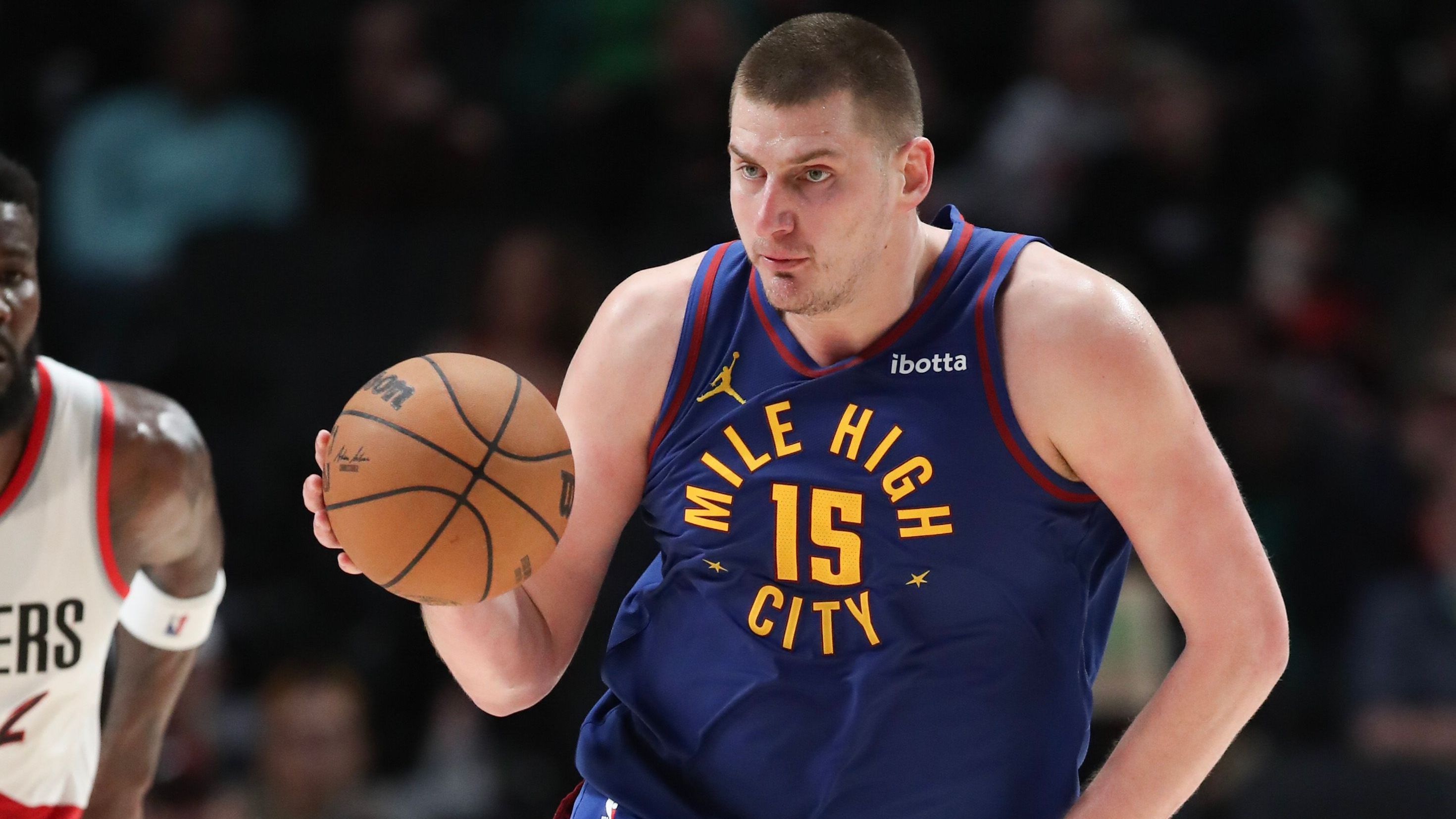 <strong>NBA Power Ranking nach Week 18<br></strong>Wer hat in der NBA (<a data-li-document-ref="323386" href="https://www.ran.de/sports/basketball/nba/news/nba-finals2025-okc-thunder-holen-titel-uhrzeit-uebertragung-im-tv-auf-prosieben-maxx-im-kostenlosen-stream-323386">live auf ProSieben MAXX und ran.de</a>) aktuell die besten Titelchancen? Wer ist in bestechender Form und bei wem sieht es eher mau aus? Das Power Ranking nach Woche 18 von <em>ranNBA</em>-Experte Alex Vogel.