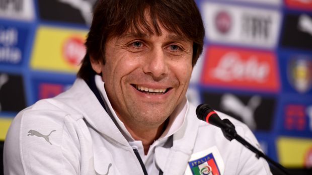 
                <strong>Platz 2: Antonio Conte (Italien)</strong><br>
                Platz 2: Antonio Conte (Italien). Jahresgehalt: 4.600.000 Euro.
              