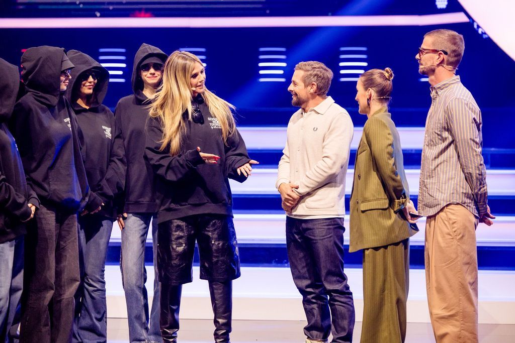 Heidi Klum bei "Duell um die Welt" erste Details zum GNTM 2025