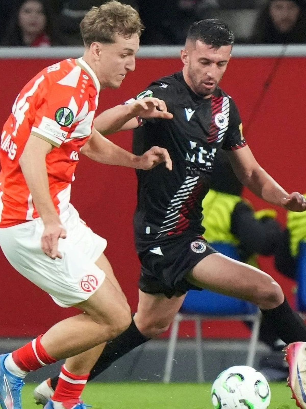 Nelson Weiper (l.) traf zum 1:0