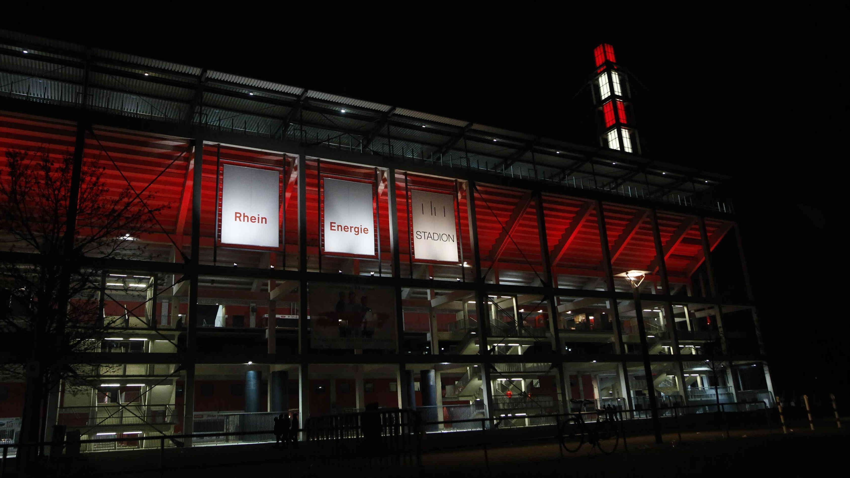 
                <strong>1. FC Köln</strong><br>
                Die "Geißböcke" spielen im "Rhein Energie Stadion".
              