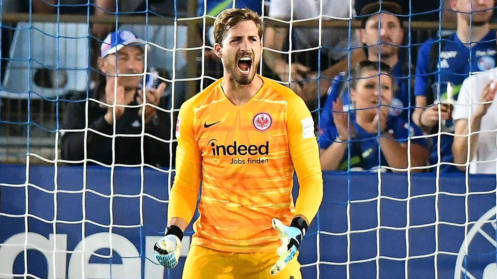 
                <strong>Kevin Trapp</strong><br>
                Bitterer Abend für den Torhüter. Der erste Schuss auf das Tor des 29-Jährigen zappelt gleich im Netz. Bei dem ist Trapp allerdings chancenlos. Ansonsten wird Trapp gar nicht gefordert. ran-Note: 3
              