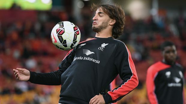 
                <strong>Lazar Markovic</strong><br>
                Der RSC Anderlecht konnte am Deadline Day noch einen Transfer-Coup landen. Der belgische Meister brachte ein Leihgeschäft mit dem FC Liverpool unter Dach und Fach, somit läuft der serbische Außenbahnspieler Lazar Markovic bis zum Saisonende für Anderlecht auf. Der 23-Jährige hatte zuletzt beim Team von Jürgen Klopp ohnehin keine sportliche Perspektive mehr, war bereits in der Vorsaison an den damaligen Premier-League-Klub Hull ausgeliehen. Markovic' Vertrag bei den "Reds" läuft noch bis zum Sommer 2019.
              