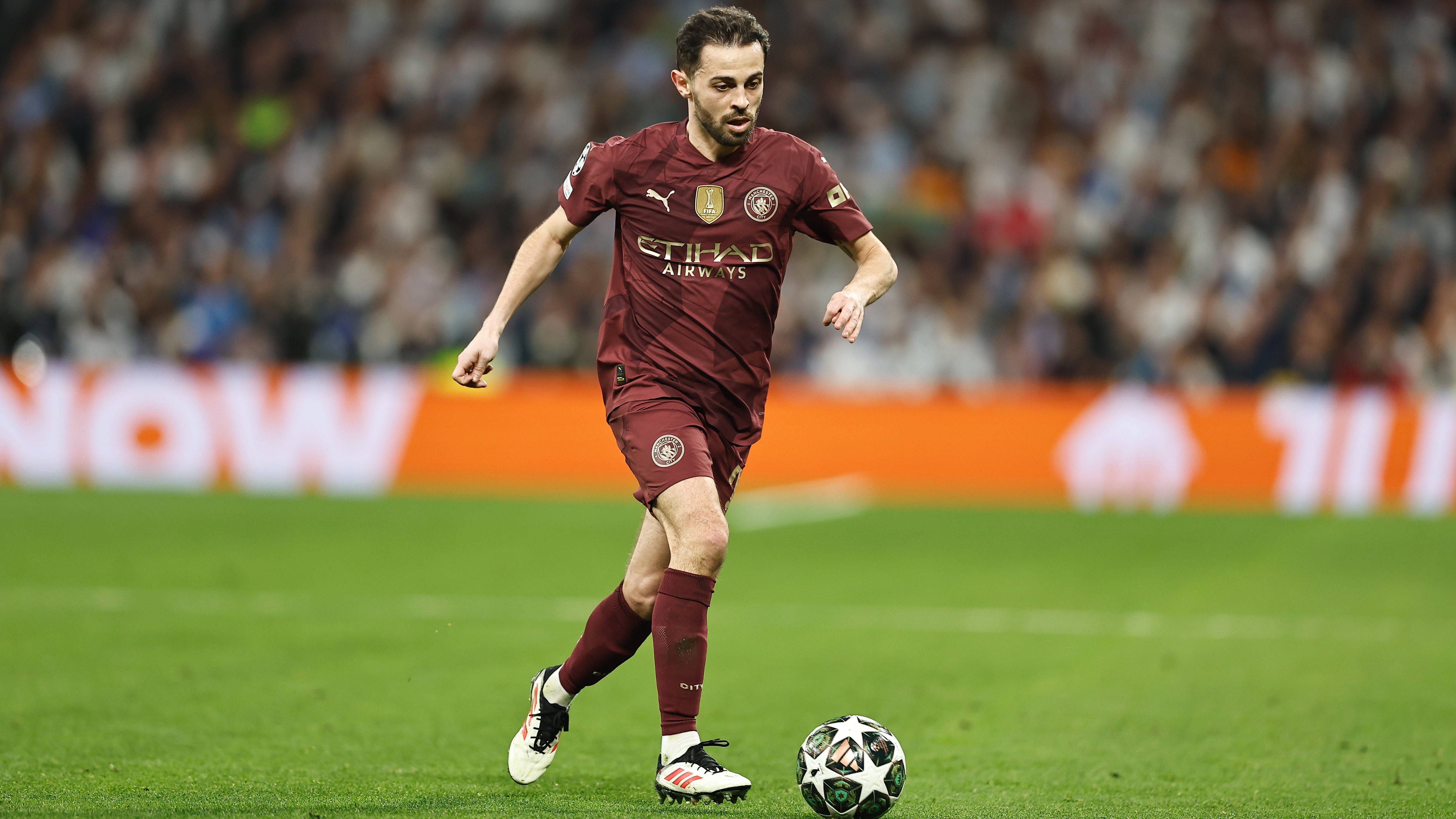 <strong>Bernardo Silva</strong><br>Der Portugiese kam im Sommer 2017 und galt seither als Guardiolas Allzweck-Waffe. Er ist im zentralen Mittelfeld beheimatet, spielte allerdings oft auf den offensiven Flügelpositionen sowie teilweise als Stürmer. Er kommt auf 390 Einsätze in seiner Zeit in England. Der 30-jährige Linksfuß steht als Stammspieler oft auf dem Feld. Sein Vertrag ist noch bis 2026 datiert.