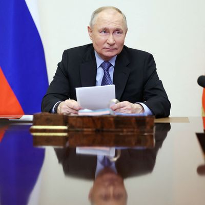 Putin segnet Gesetz zur Enteignung von Kriegskritikern ab