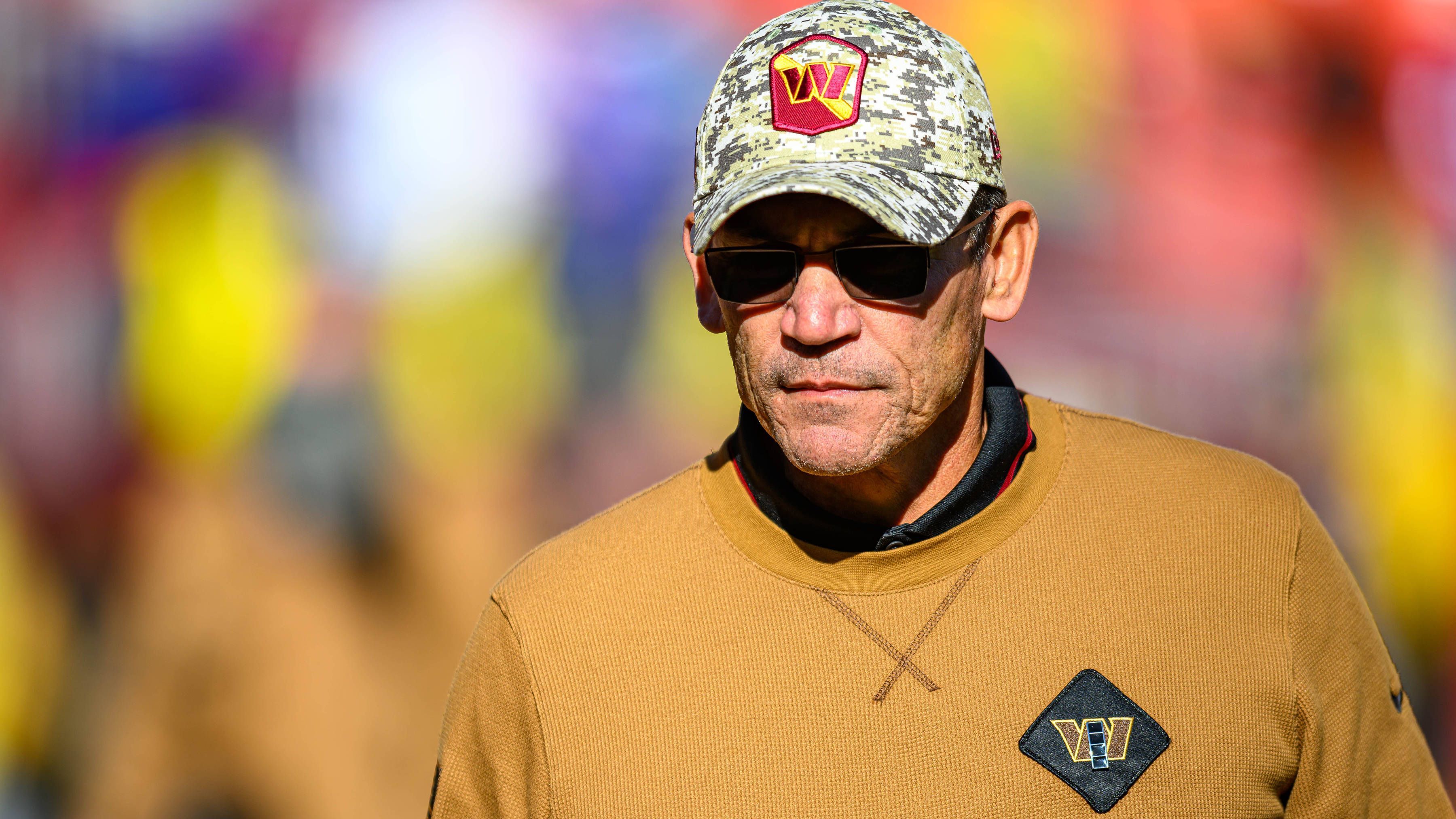 <strong>Verlierer: Ron Rivera (Washington Commanders)</strong><br>Man könnte jetzt sagen, dass es durchaus mal passieren kann, von Tua Tagovailoa und zuvor Dak Prescott abgewatscht zu werden. Aber die Commanders ließen ja sogar die New York Giants und Tommy DeVito wie einen MVP aussehen. Wir fordern keine Entlassungen, aber uns fallen auch keine Argumente ein, Ron Rivera weiter zu beschäftigen.