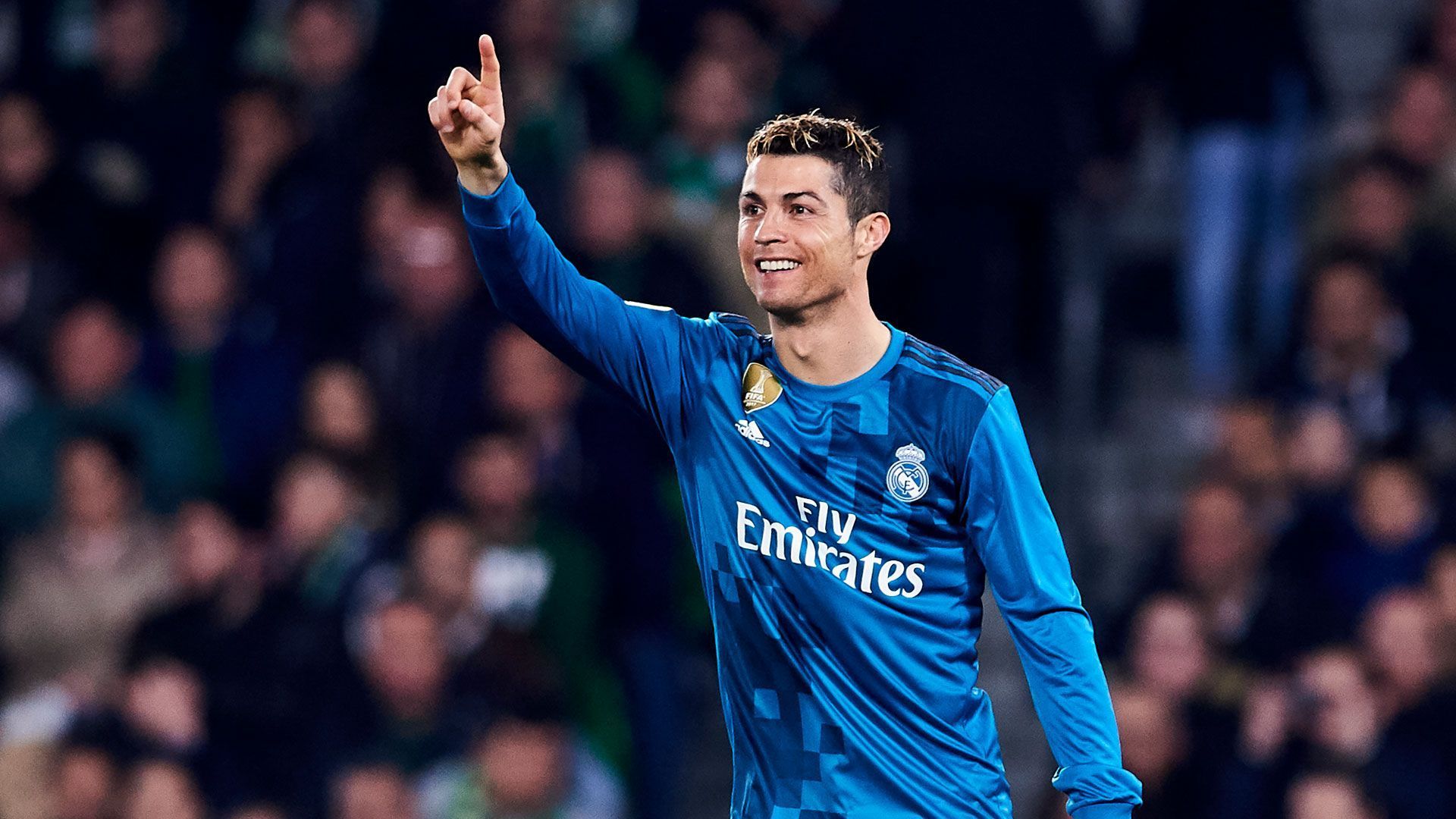 
                <strong>FIFA 17</strong><br>
                &#x2022; <strong>Platz 1</strong>: Cristiano Ronaldo - 94<br>&#x2022; <strong>Platz 2</strong>: Lionel Messi - 93<br>&#x2022; <strong>Platz 3 </strong>(geteilt): Neymar, Luis Suarez, Manuel Neuer - 92<br>
              