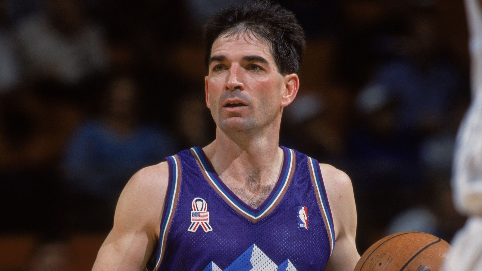 <strong>John Stockton</strong><br>Stockton hält den NBA-Rekord für die meisten Assists und Steals der Geschichte. Der Point Guard ist für sein kongeniales Zusammenspiel mit Karl Malone bei den Utah Jazz bekannt. Auch er war in beiden NBA-Finals am Start und verpasste in seiner gesamten Karriere von 1526 möglichen Spielen gerade einmal 22.