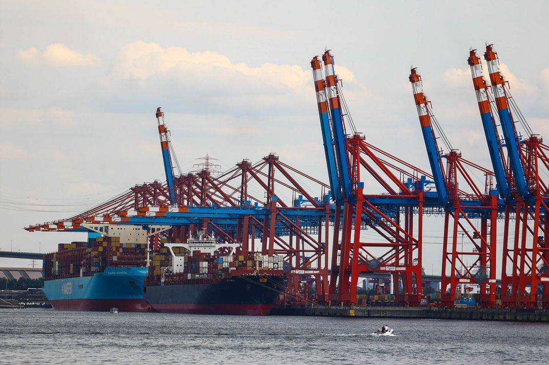 Der Hamburger Hafen - von hier werden Güter in die Welt exportiert.